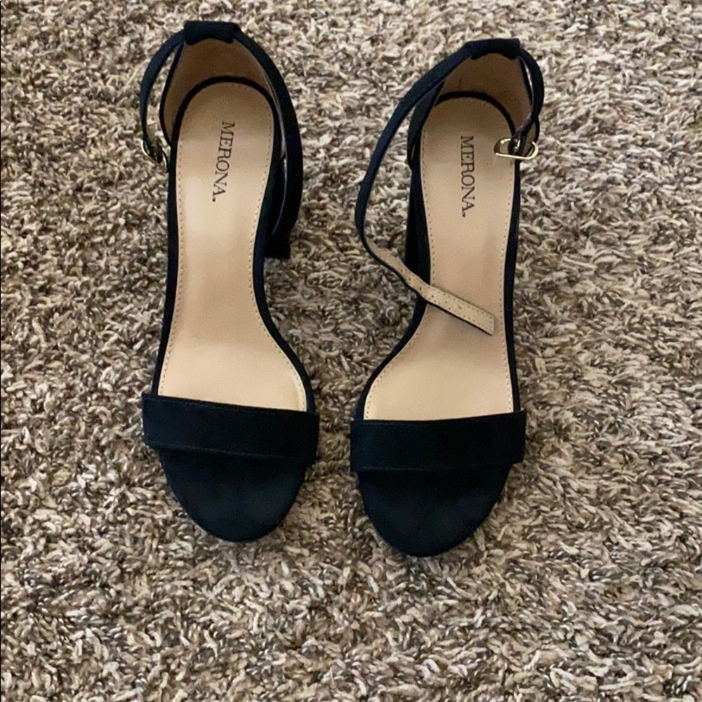 Black women’s shoes